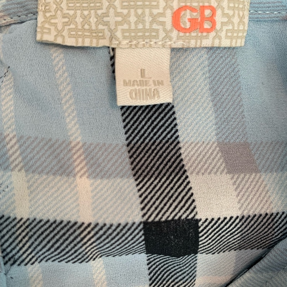 Gianni Bini blue square crop front longer in back blouse. Size L - Picture 3 of 4